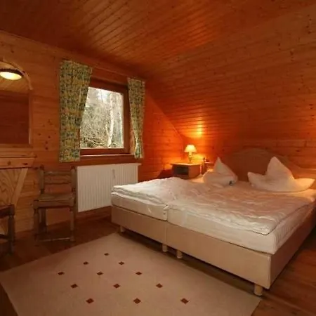 Holzferienhaeuser Im Naturerlebnisdorf Blauvogel