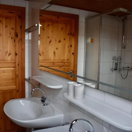 Holzferienhaeuser Im Naturerlebnisdorf Blauvogel *