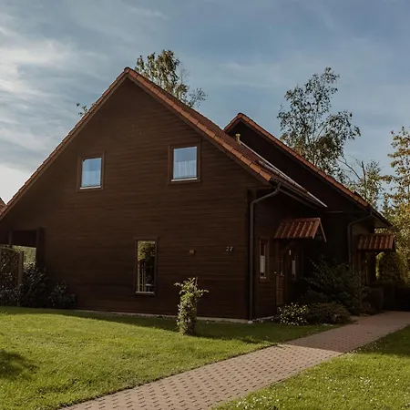 Holzferienhaeuser Im Naturerlebnisdorf Blauvogel *
