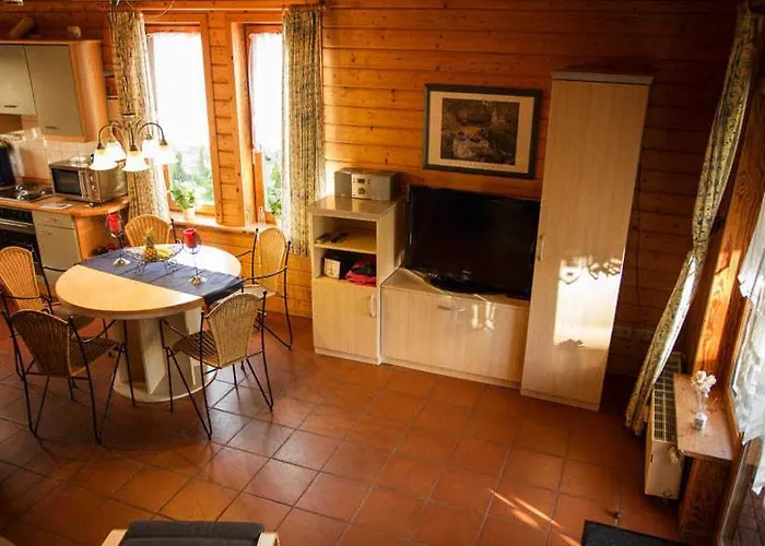 Holzferienhaeuser Im Naturerlebnisdorf Blauvogel * ハッセルフェルデ