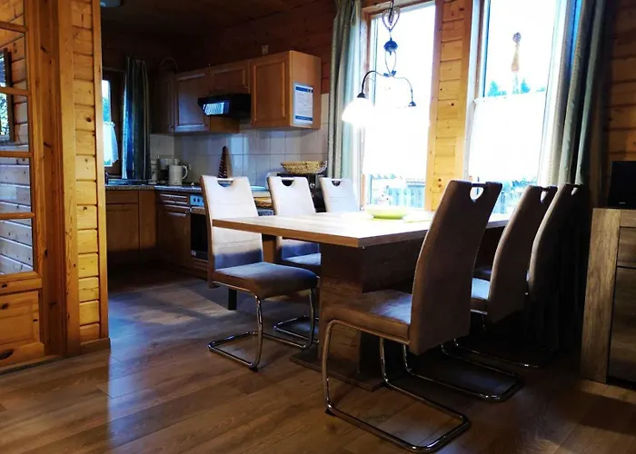 Holzferienhaeuser Im Naturerlebnisdorf Blauvogel * ハッセルフェルデ