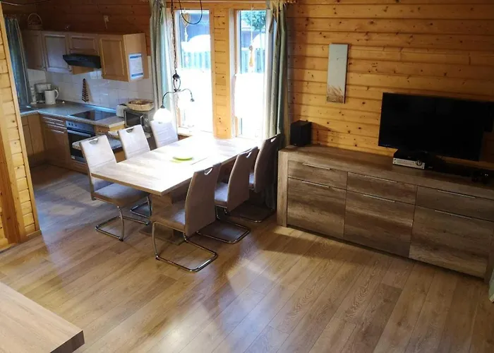 Holzferienhaeuser Im Naturerlebnisdorf Blauvogel 別荘 *