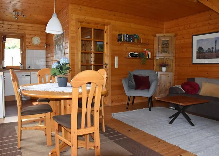 Holzferienhaeuser Im Naturerlebnisdorf Blauvogel ハッセルフェルデ