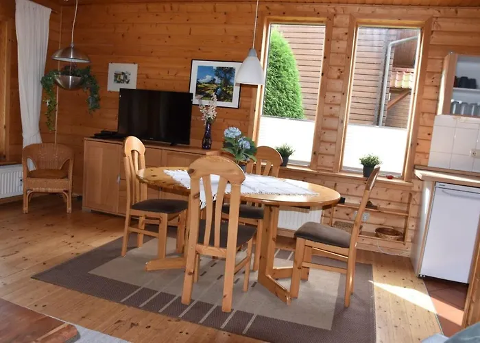 Holzferienhaeuser Im Naturerlebnisdorf Blauvogel