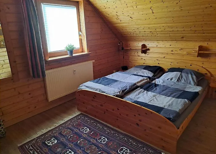 別荘 Holzferienhaeuser Im Naturerlebnisdorf Blauvogel ハッセルフェルデ