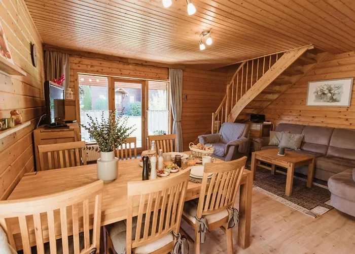 Holzferienhaeuser Im Naturerlebnisdorf Blauvogel 別荘