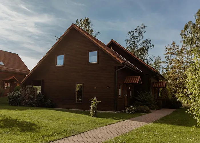 Holzferienhaeuser Im Naturerlebnisdorf Blauvogel *