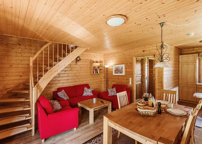 Holzferienhaeuser Im Naturerlebnisdorf Blauvogel