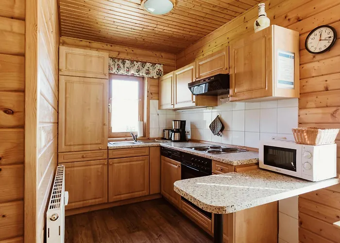 Holzferienhaeuser Im Naturerlebnisdorf Blauvogel ハッセルフェルデ